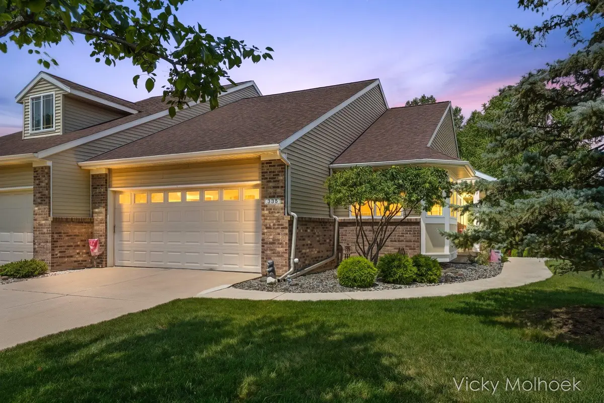 335 E North Street, Hastings, MI 49058 - #1