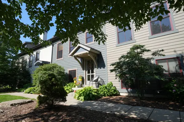 2168 New Town Drive Ne, Grand Rapids, MI 49525