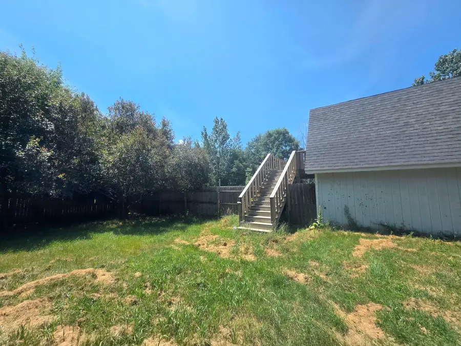 1402 E Deaner Road Ne, Edmore, MI 48829 - #3