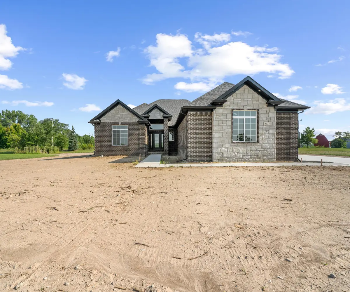 8513 Cobblestone Drive, Newport, MI 48166 - #1