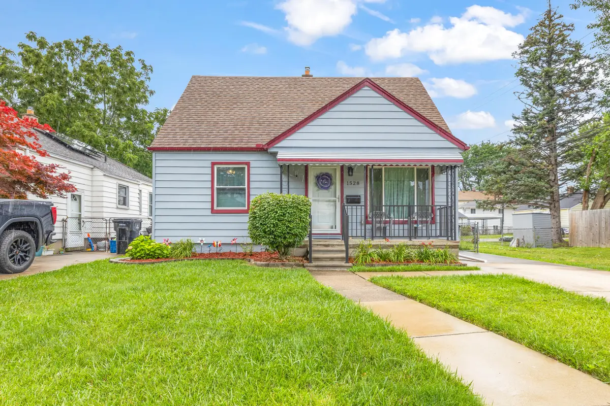 1528 7th Street, Wyandotte, MI 48192 - #1