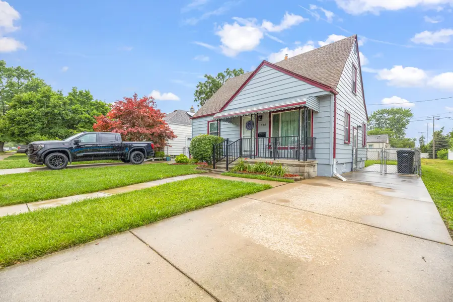 1528 7th Street, Wyandotte, MI 48192 - #2