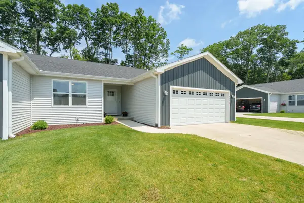 2040 Black Bear Drive, Portage, MI 49024