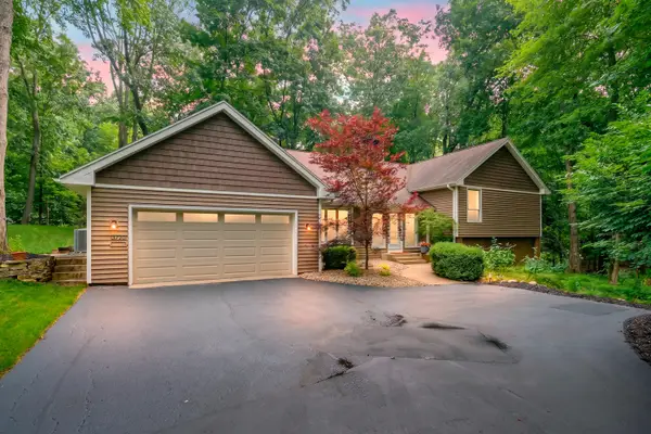 3720 Blackberry Lane, Kalamazoo, MI 49008