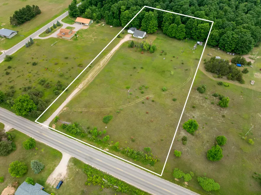 10080 Homestead Road, Beulah, MI 49617 - #3