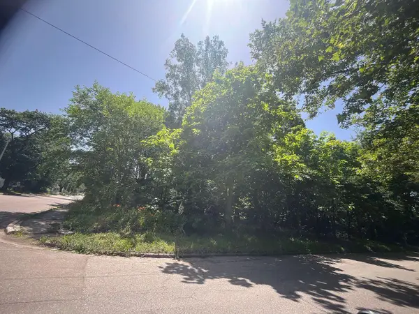 1320 Bryant Street, Kalamazoo, MI 49001