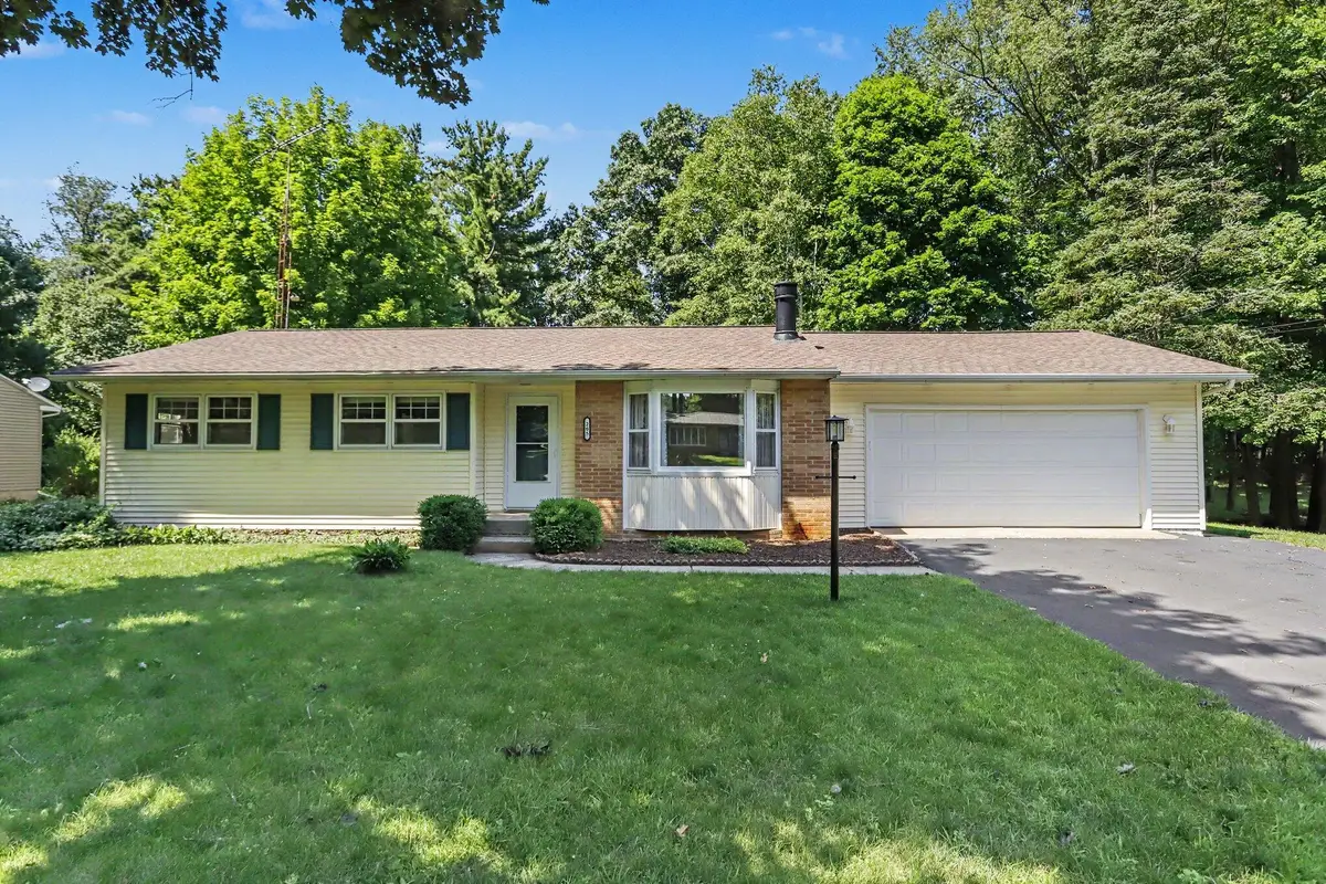 205 Highfield Road, Marshall, MI 49068 - #1