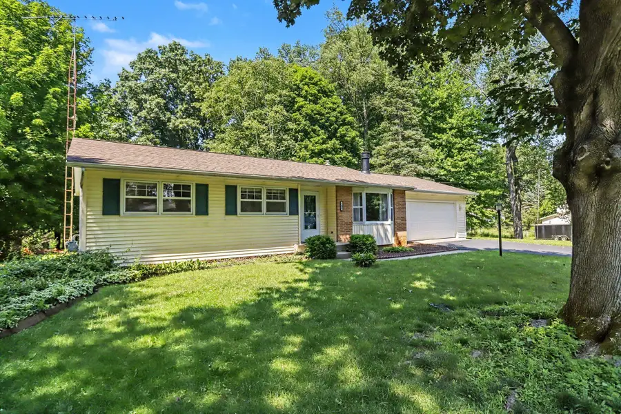 205 Highfield Road, Marshall, MI 49068 - #2