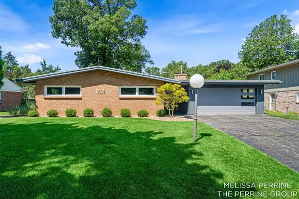 1621 Woodcliff Avenue Se, Grand Rapids, MI 49506