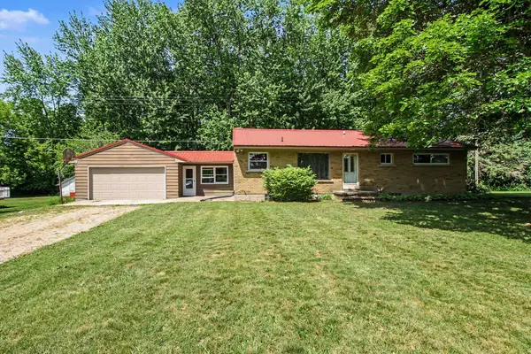 6025 Zimmer Road, Haslett, MI 48840