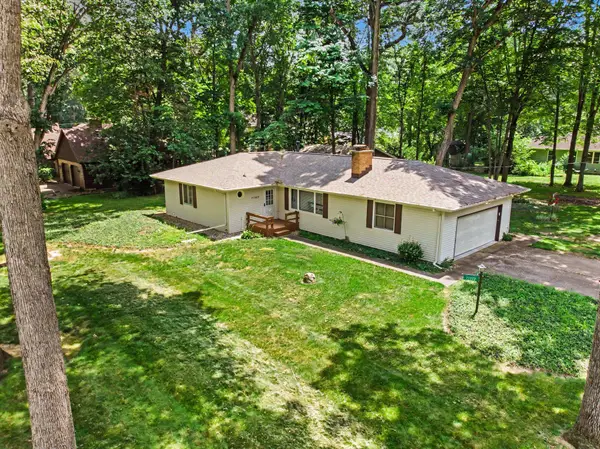71323 Merle Street, Edwardsburg, MI 49112