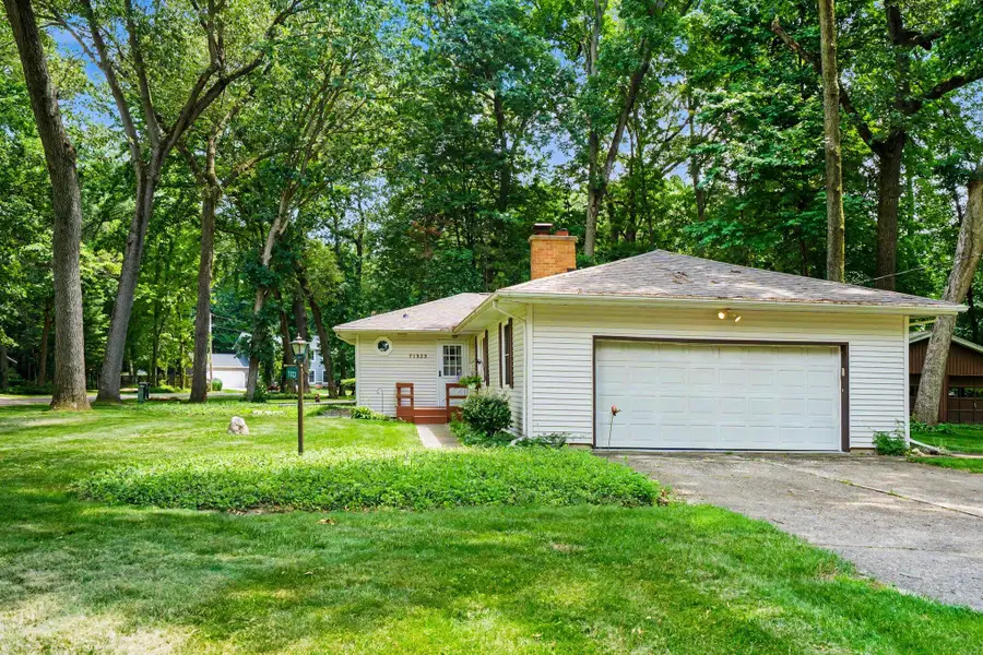71323 Merle Street, Edwardsburg, MI 49112 - #3