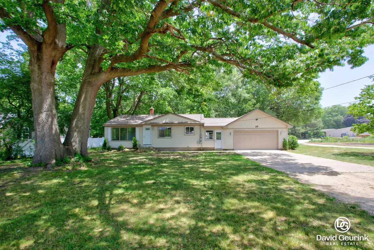 19 N Division Avenue, Holland, MI 49424 - #1