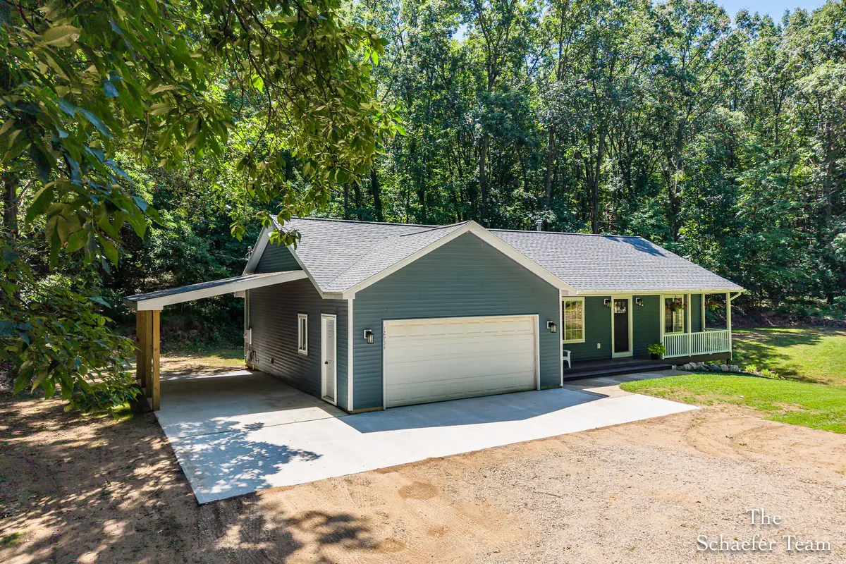 12934 Hillcrest Drive Ne, Lowell, MI 49331 - #1