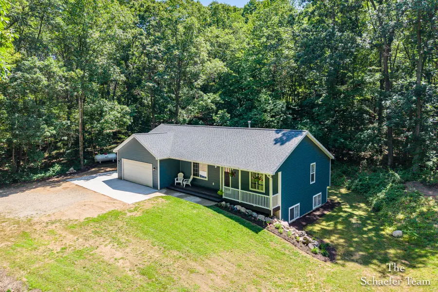12934 Hillcrest Drive Ne, Lowell, MI 49331 - #3