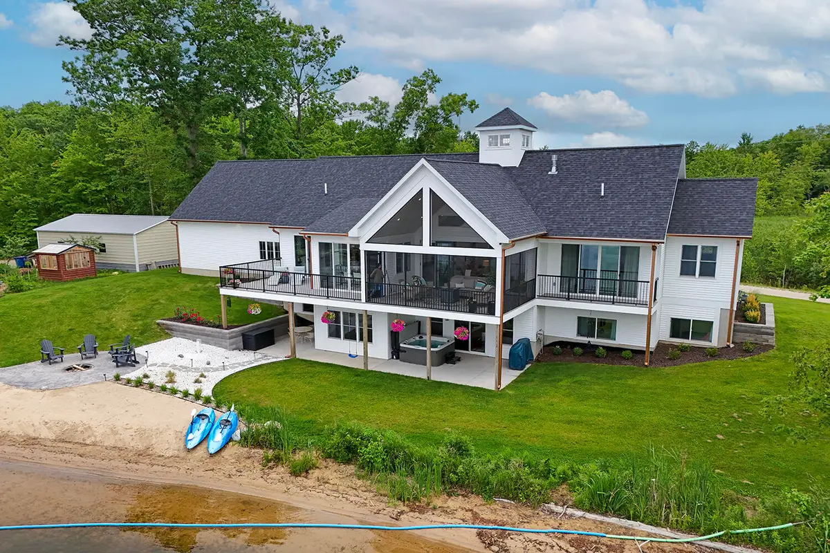 17463 E Suwanee Trail, Howard City, MI 49329 - #1
