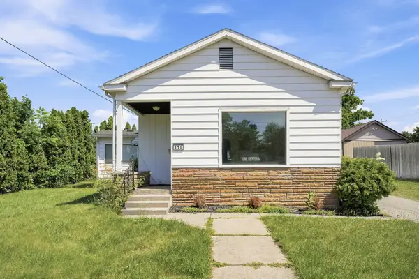 110 E Summit Street, Greenville, MI 48838