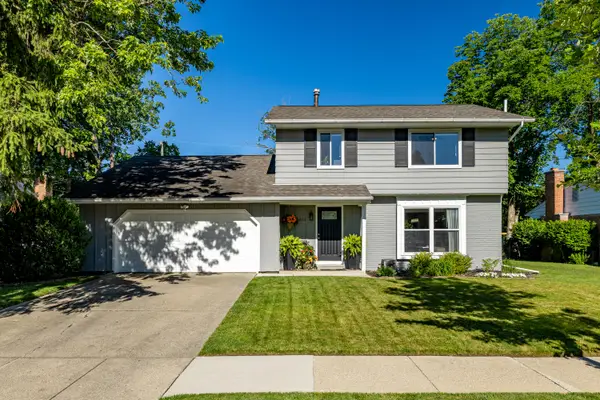 1542 Dicken Drive, Ann Arbor, MI 48103
