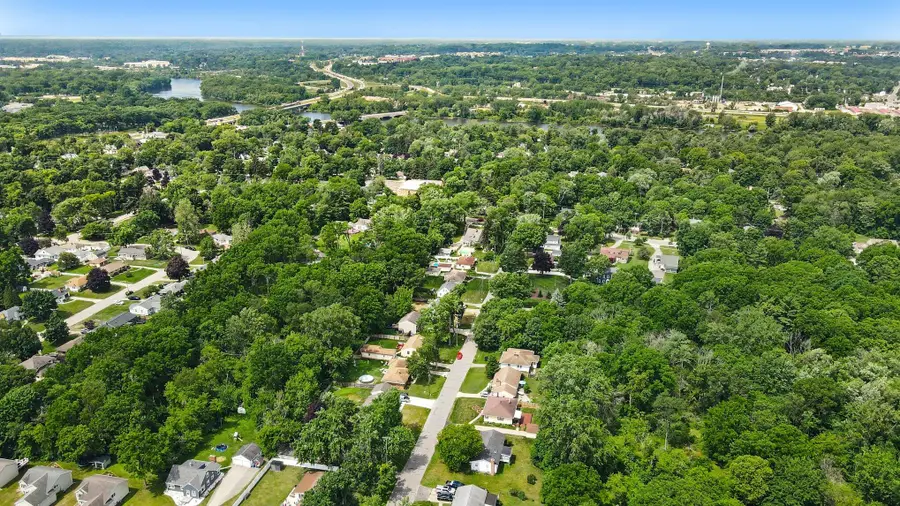 721 Parkway Drive Ne, Grand Rapids, MI 49525 - #2