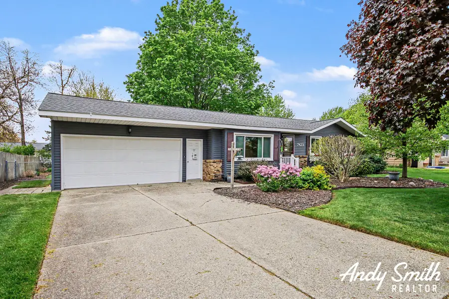 7423 Roselane Avenue, Jenison, MI 49428 - #2