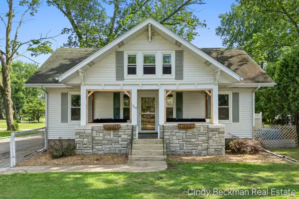 368 E 24th Street, Holland, MI 49423
