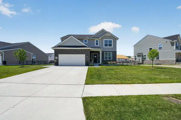 51681 Maple Leaf Drive, Macomb, MI 48042