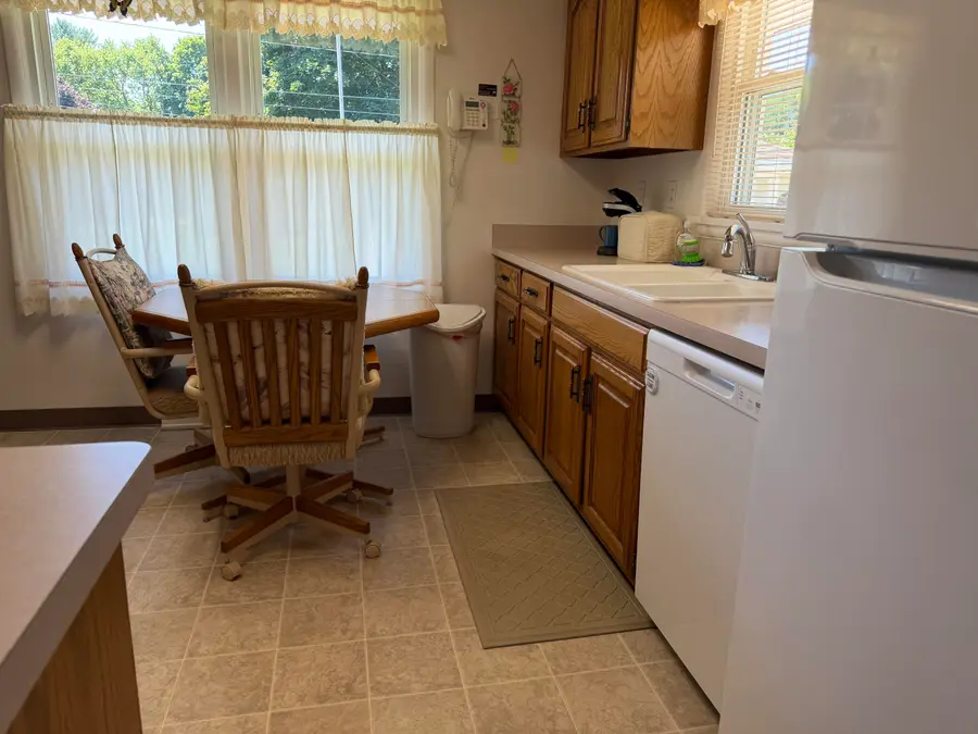 1511 Kensington Drive, Jackson, MI 49203 - #2