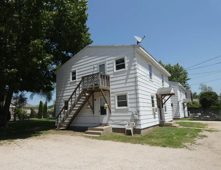 687 Mcguigan Avenue, Benton Harbor, MI 49022 - #3