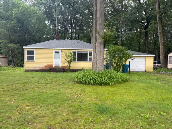 15326 Pine Street, Grand Haven, MI 49417
