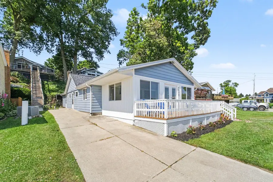 6600 Shoreline Court, Saranac, MI 48881 - #2