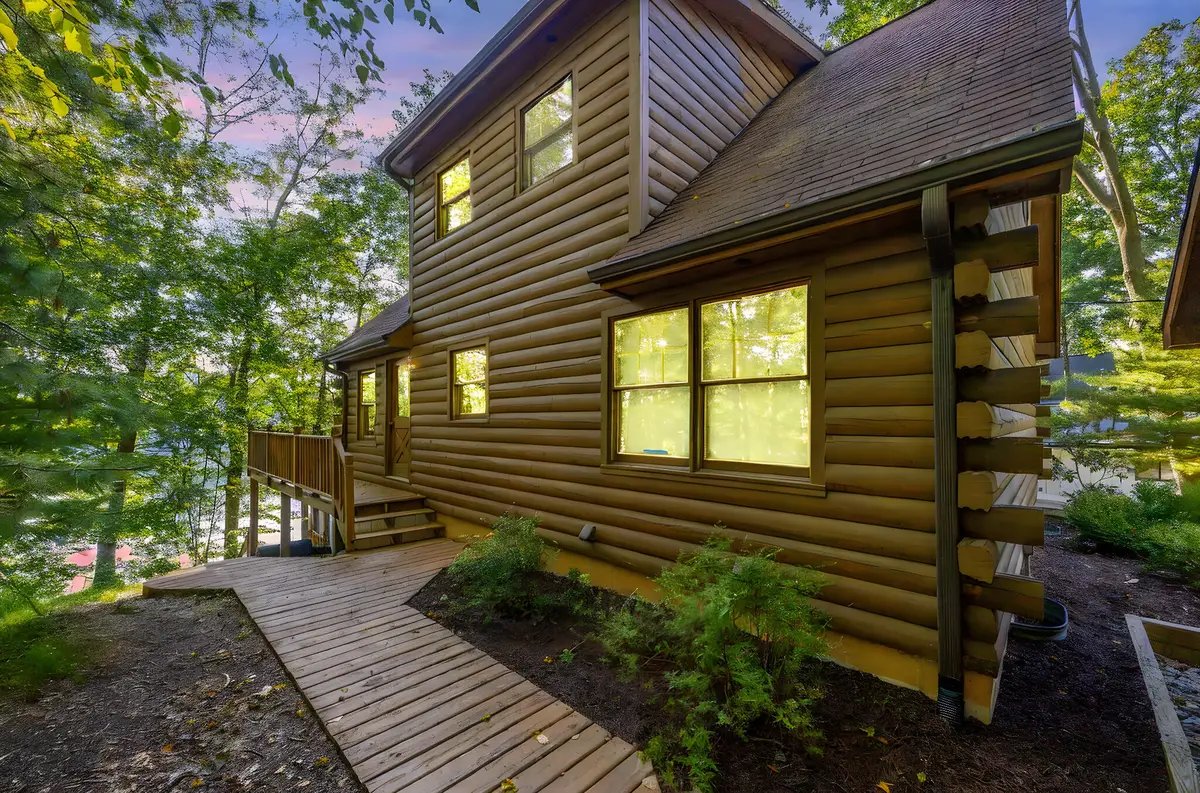 8711 N Island Drive, Stanwood, MI 49346 - #1