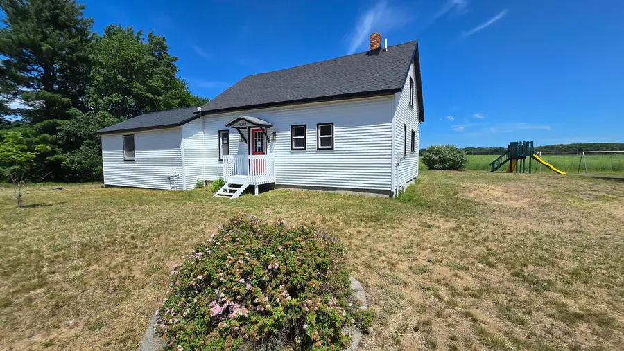 9322 N 80th Avenue, Pentwater, MI 49449 - #2