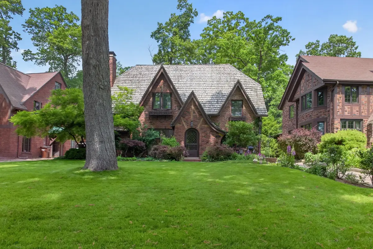 2052 Wildwood Lane, Jackson, MI 49203 - #1