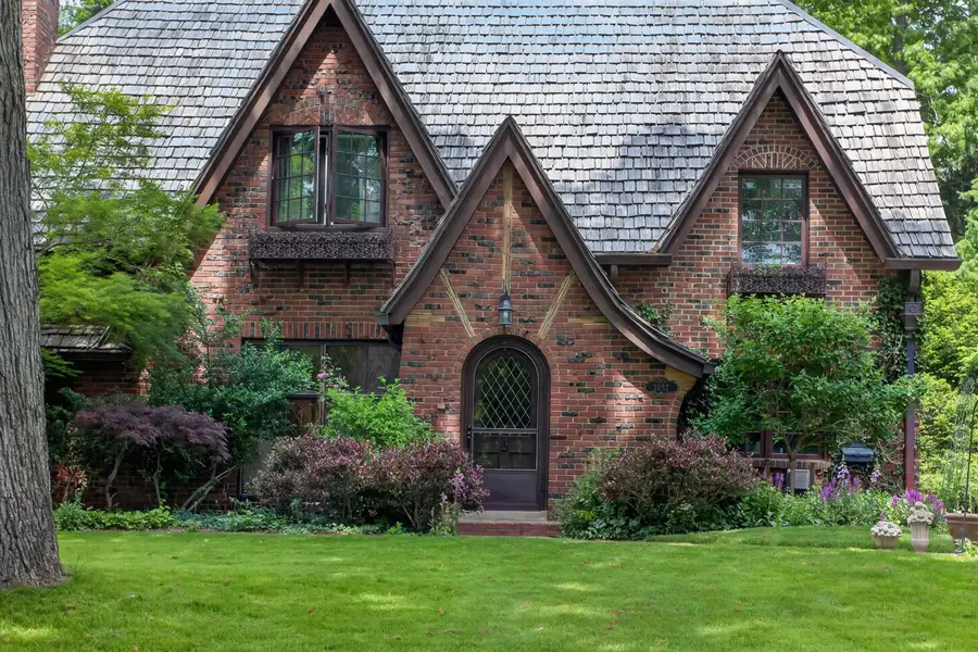 2052 Wildwood Lane, Jackson, MI 49203 - #3