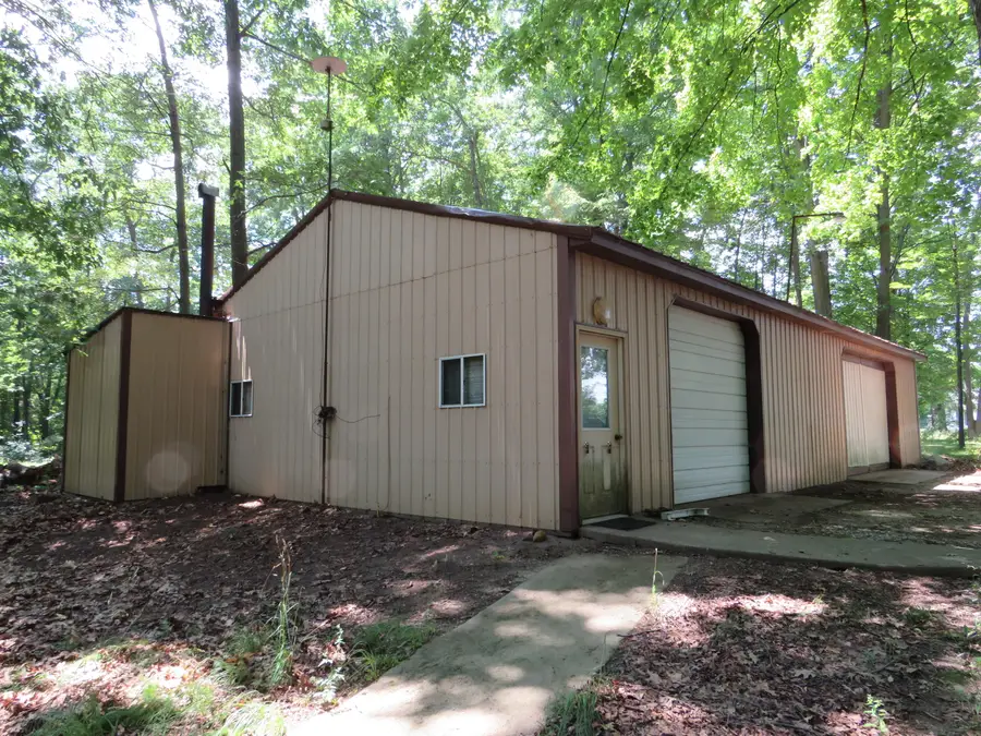 11000 N Vickeryville Road, Edmore, MI 48829 - #3