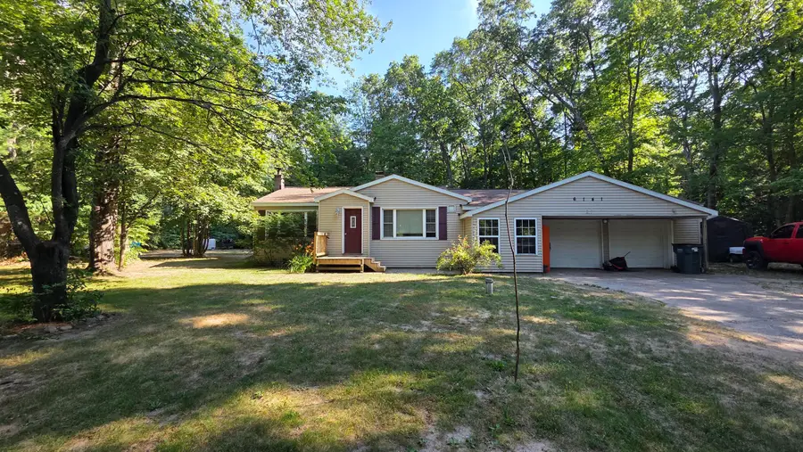 6141 Bell Road, Whitehall, MI 49461 - #2