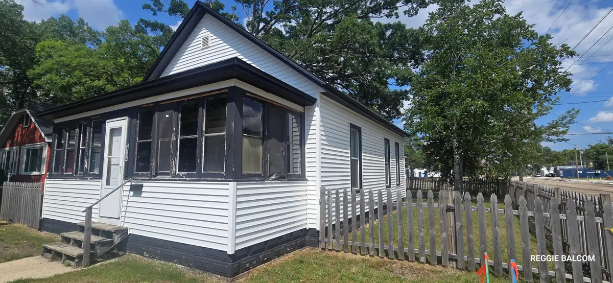 2744 8th Street, Muskegon Heights, MI 49444 - #1