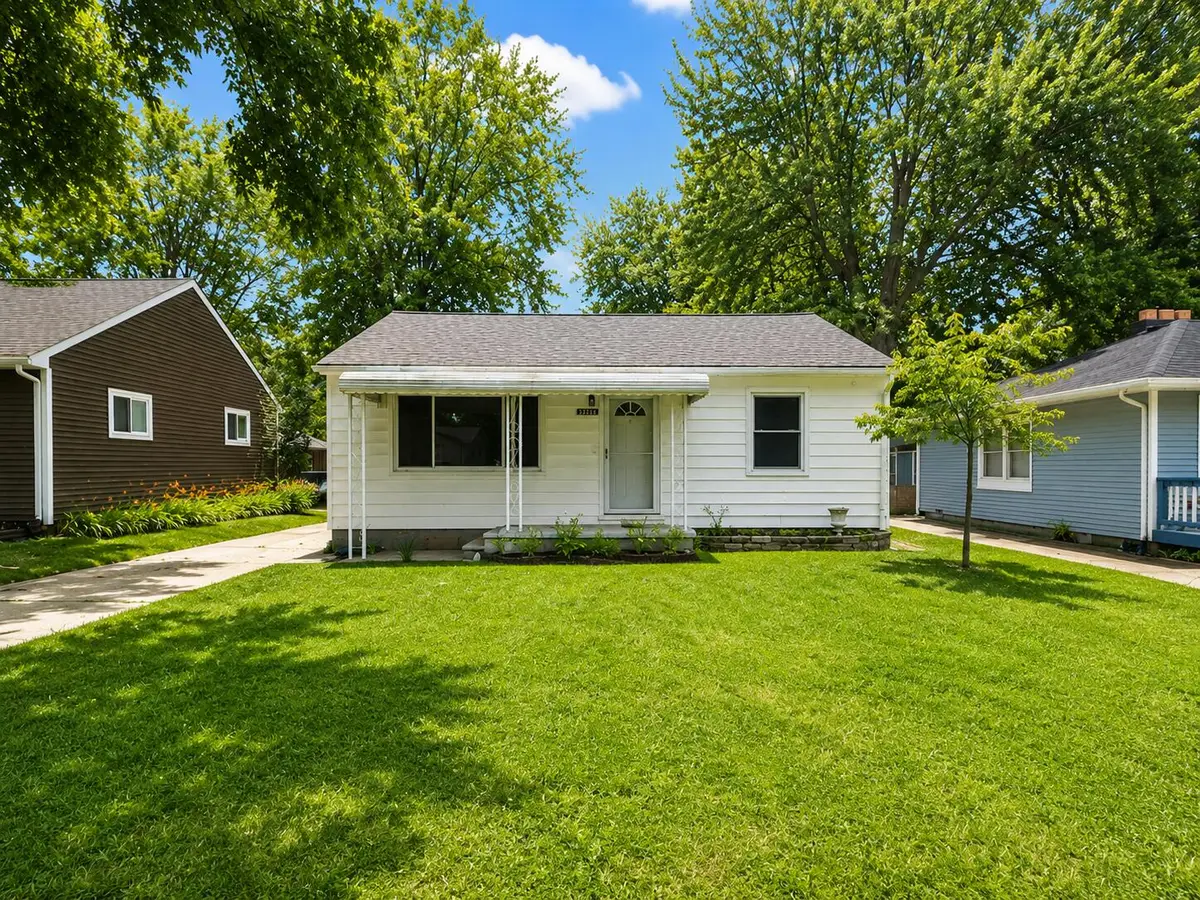 39294 Ormsby Street, Clinton Township, MI 48036 - #1