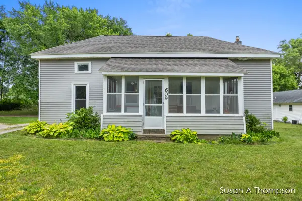 609 E Washington Street, Greenville, MI 48838