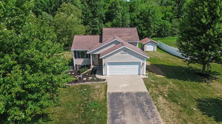 2227 Avalon View Drive Ne, Cedar Springs, MI 49319 - #2