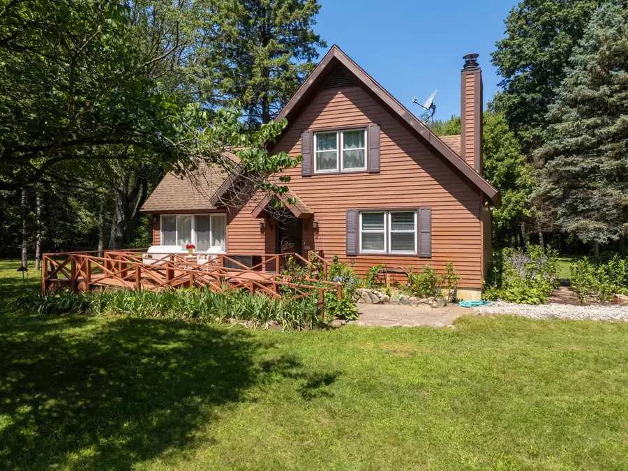 1090 5th Street, Plainwell, MI 49080 - #2