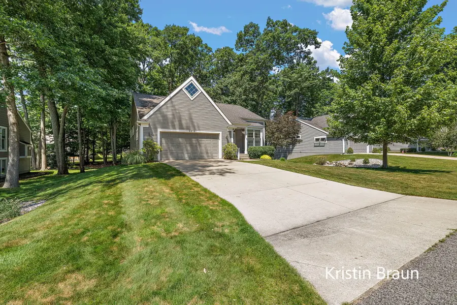 3515 Seminole Woods Drive, Norton Shores, MI 49441 - #2