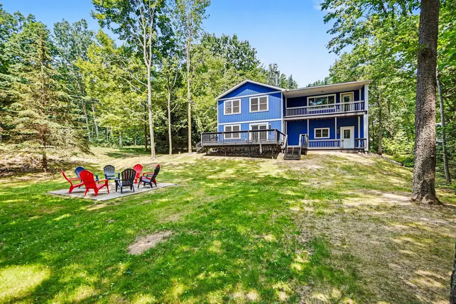 3768 Pine Tree Drive, Weidman, MI 48893 - #2