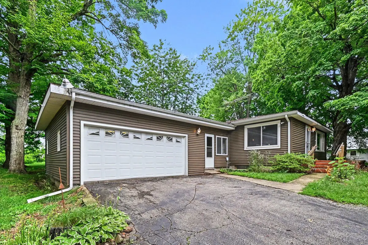 11908 N Meridian Road N, Pleasant Lake, MI 49272 - #1
