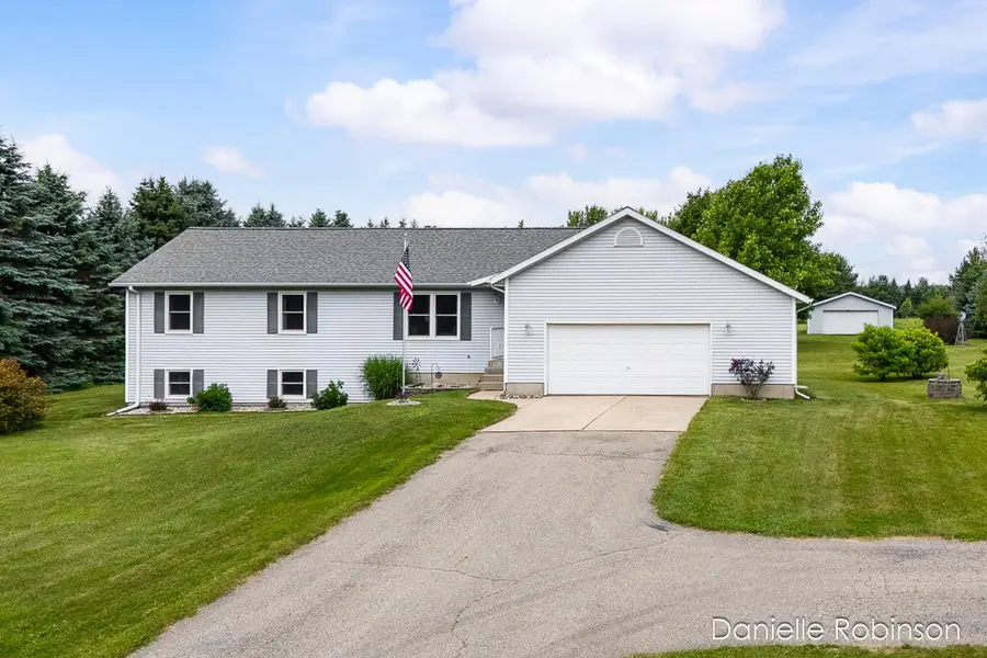 6829 12 Mile Road Ne, Rockford, MI 49341 - #2