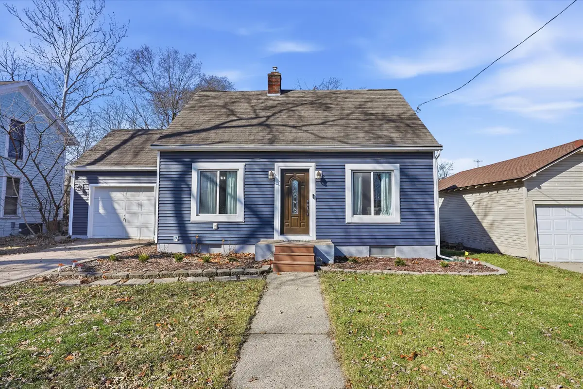 608 Park Street, Fenton, MI 48430 - #1