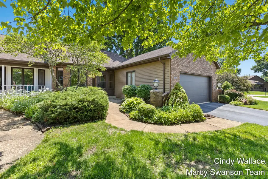 3283 Johnson Court Sw, Grandville, MI 49418 - #2