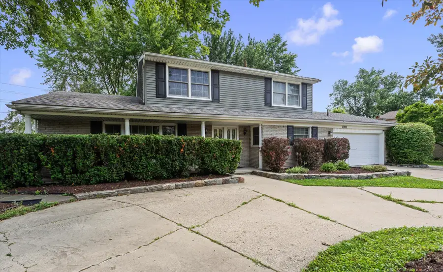25964 Kilreigh Drive, Farmington, MI 48336 - #3