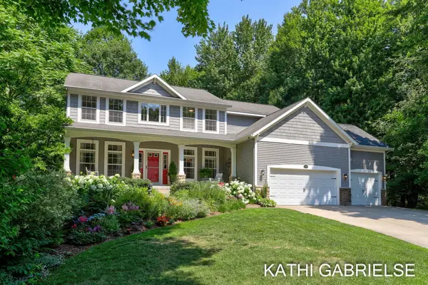 18082 Hammond Bay Drive, Spring Lake, MI 49456