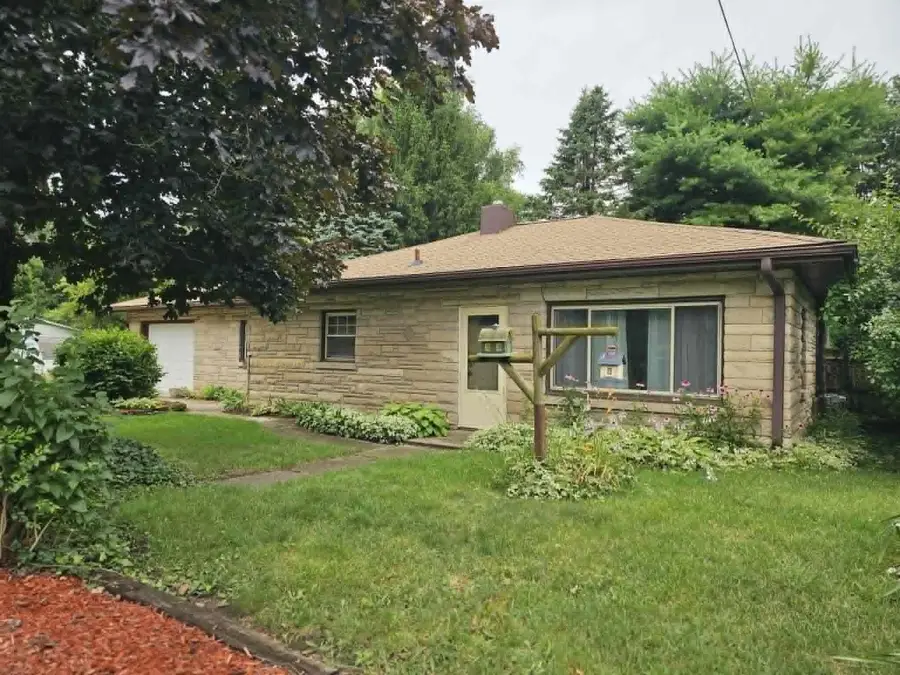 1114 N Elm Avenue, Jackson, MI 49202 - #2